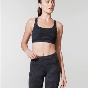 LULULEMON INCOGNITO CAMO ENERGY BRA x Barry’s Bootcamp